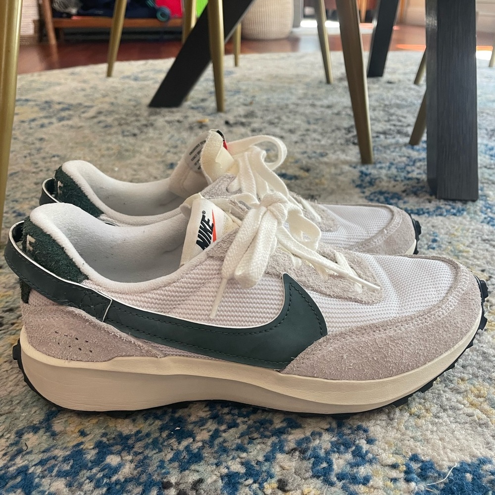 Nike Waffle Debut Vintage Sneaker Size 8